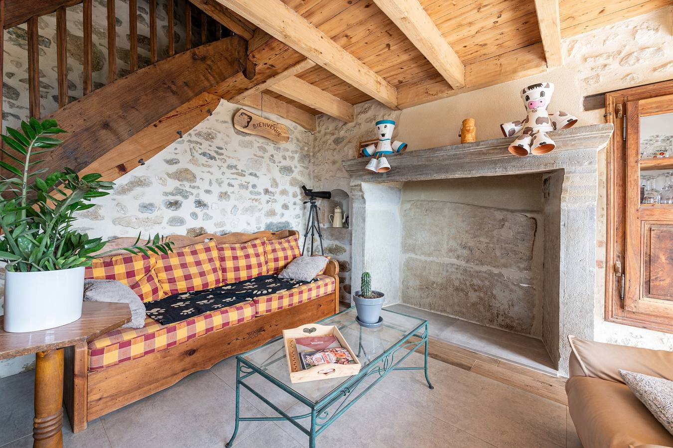 Maison d'hôtes 'Chambre Verte' avec vue sur les montagnes, terrasse privée et jardin partagé in Moye (Haute-Savoie), Région d'Annecy