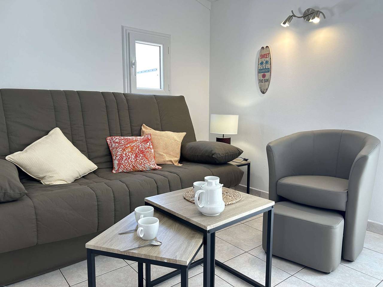 Cozy 2-Room House with Mezzanine, Pool & Tennis, Near Sea - Sleeps 4 in Bretignolles-sur-Mer, Loire Valley