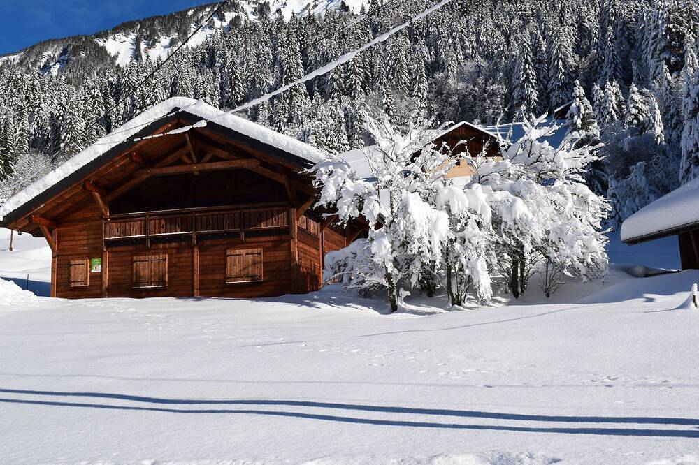 Chalet indépendant 4 chambres Abondance environnement nature. in Abondance, Les Portes du Soleil