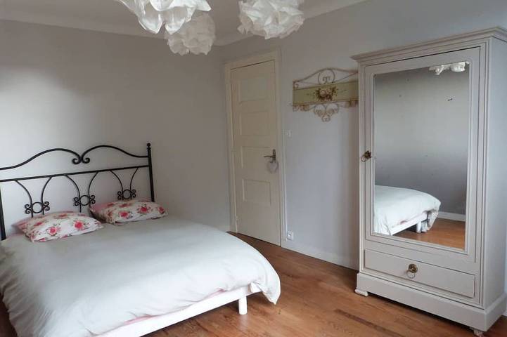 Location de vacances pour 7 personnes, avec balcon et jardin dans Plage Sables Blancs - 3