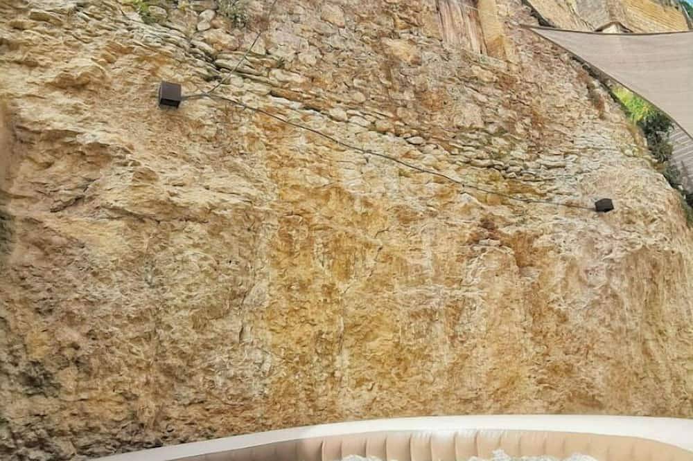 Gîte pour 4 Personnes dans Montignac, Périgord Noir