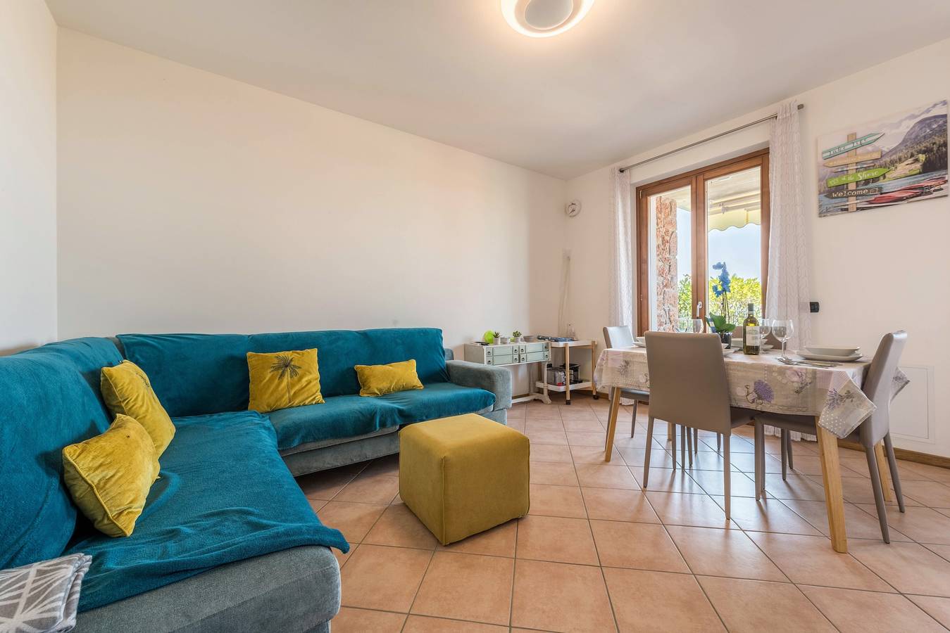 Ganze Wohnung, Wohnung 'Casa Bel Bosco' über dem Gardasee mit beheiztem Pool, Terrasse und Wlan in San Zeno di Montagna, Gardasee-Berge