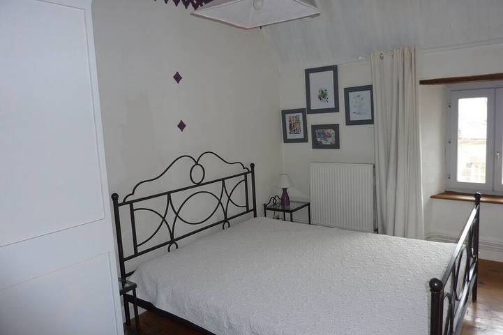 Location de vacances pour 6 personnes, avec jardin à Valbeleix - 2