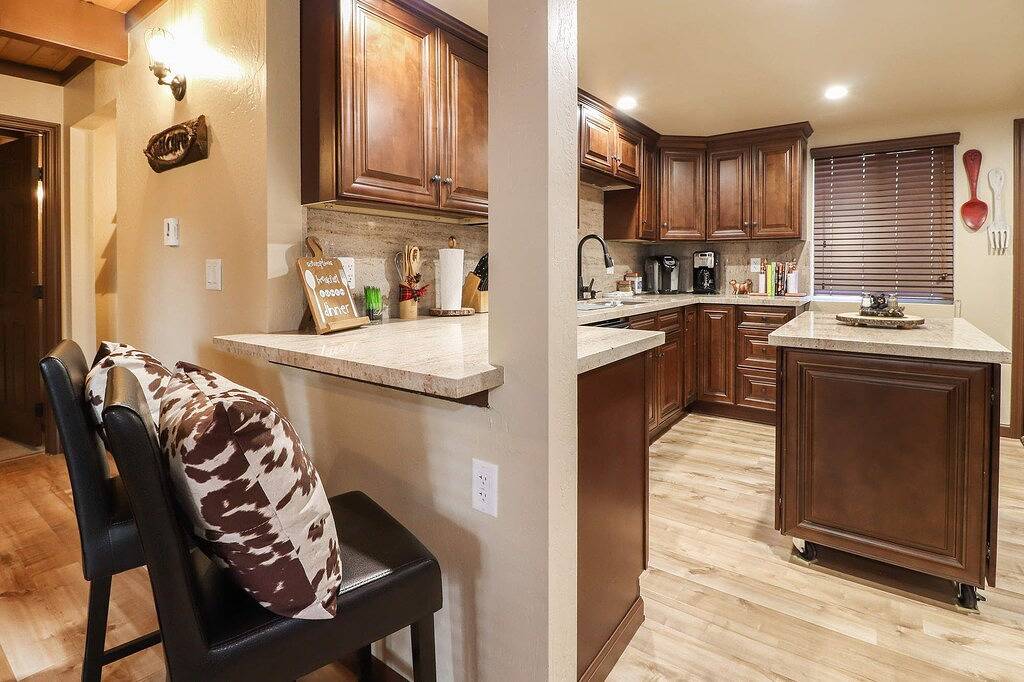 Log Cabin for 9 Guests in Big Bear Lake, San Bernardino County