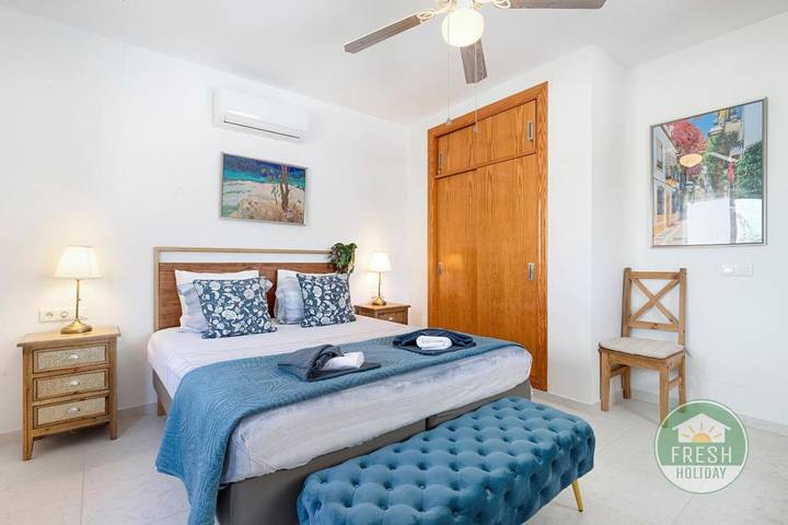 Casa rural para 6 personas, con piscina además de jardín y vistas en Alcaucín - 3