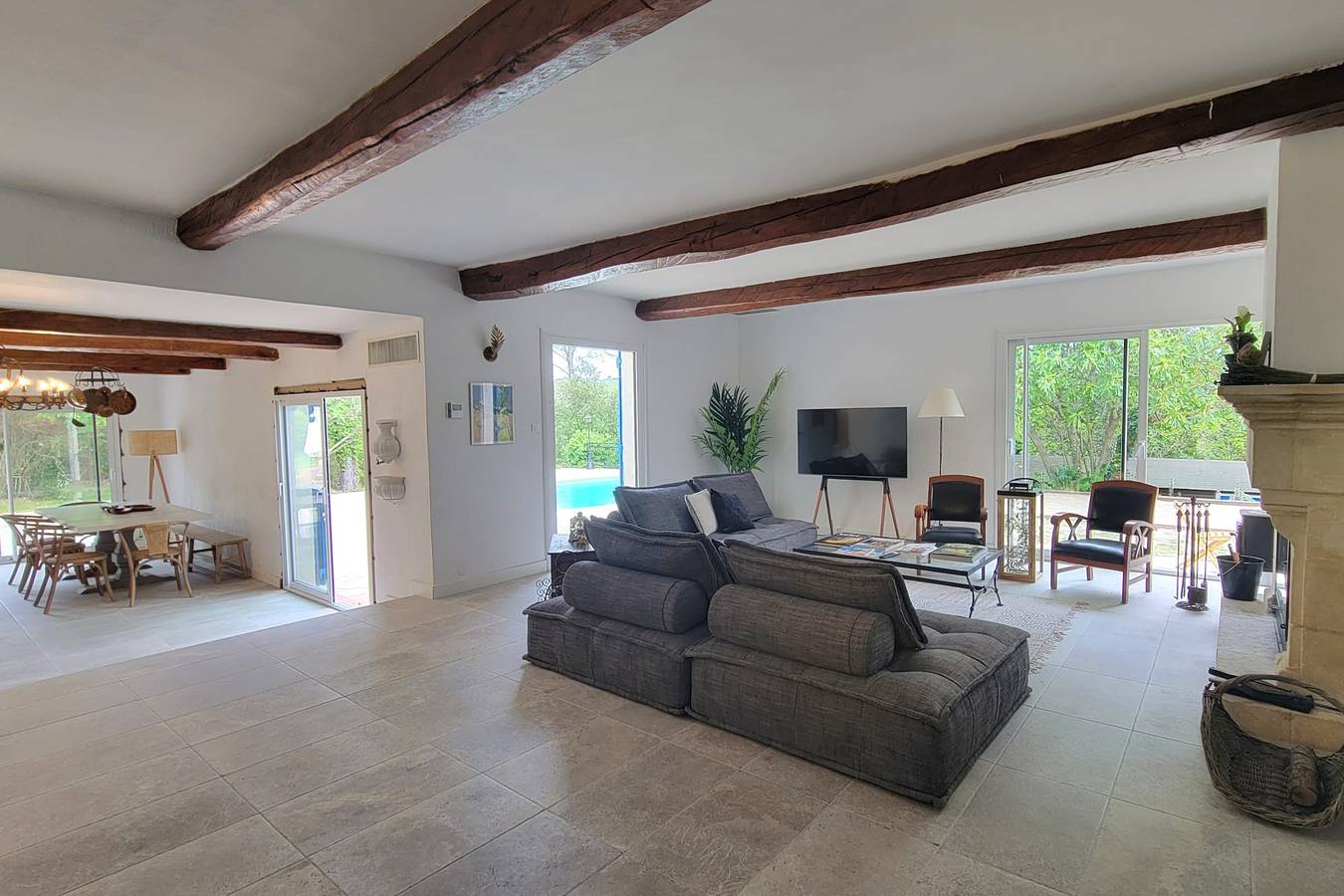 Spacious house with pool in Bagnols en Forêt in Bagnols-en-Forêt, Draguignan region