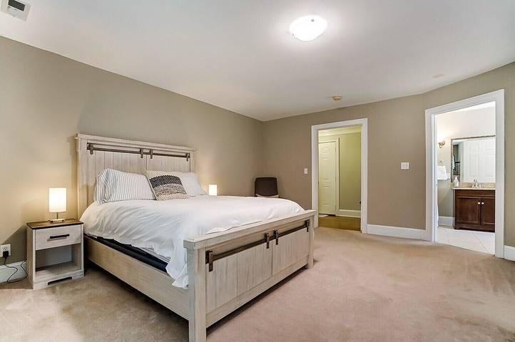 Vacation home for 7 people, with terrace, with pets in Charlotte