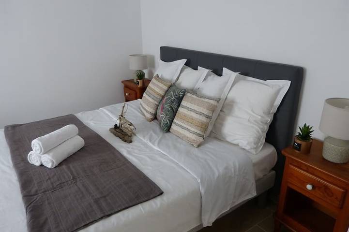 Mini villa T2 climatisée, vue mer, cosy & moderne in Olmeto, Arrondissement de Sartène