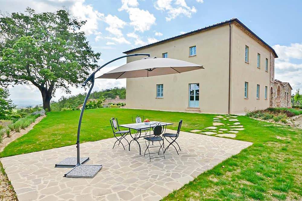 Hel leilighet, Nydelig leilighet i Trequanda med panoramautsikt in Trequanda, Provinsen Siena