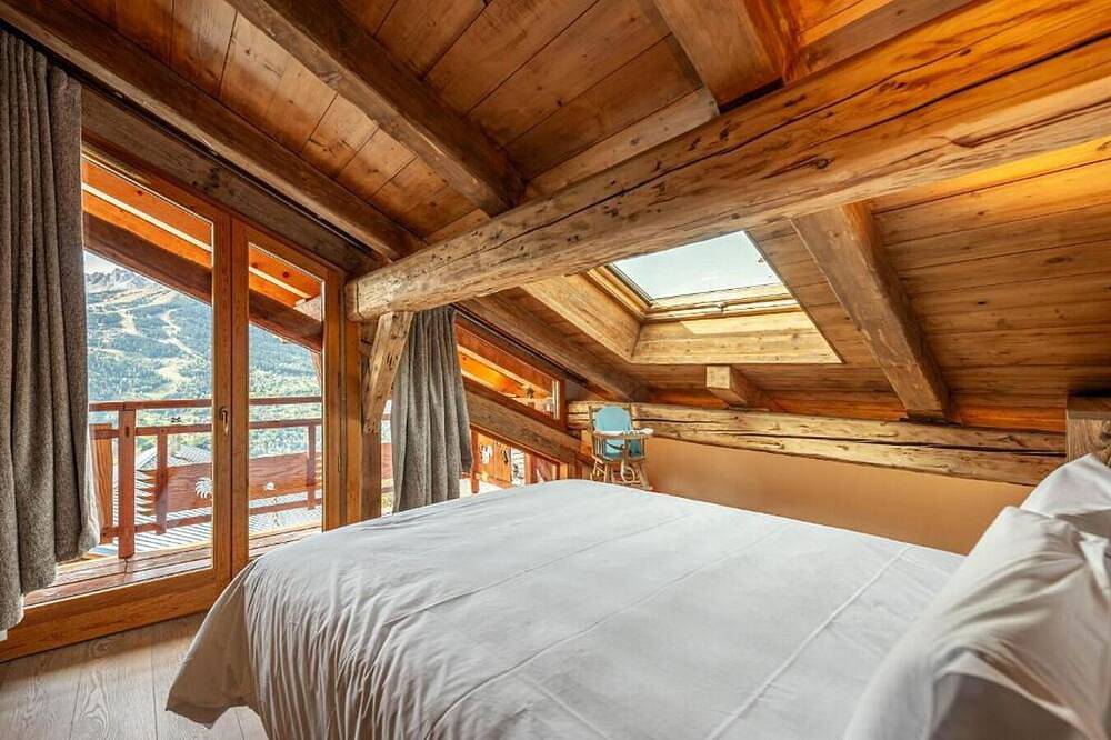 Top-of-the-range chalet 20 minutes from Courchevel in Bozel, Les Trois Vallées