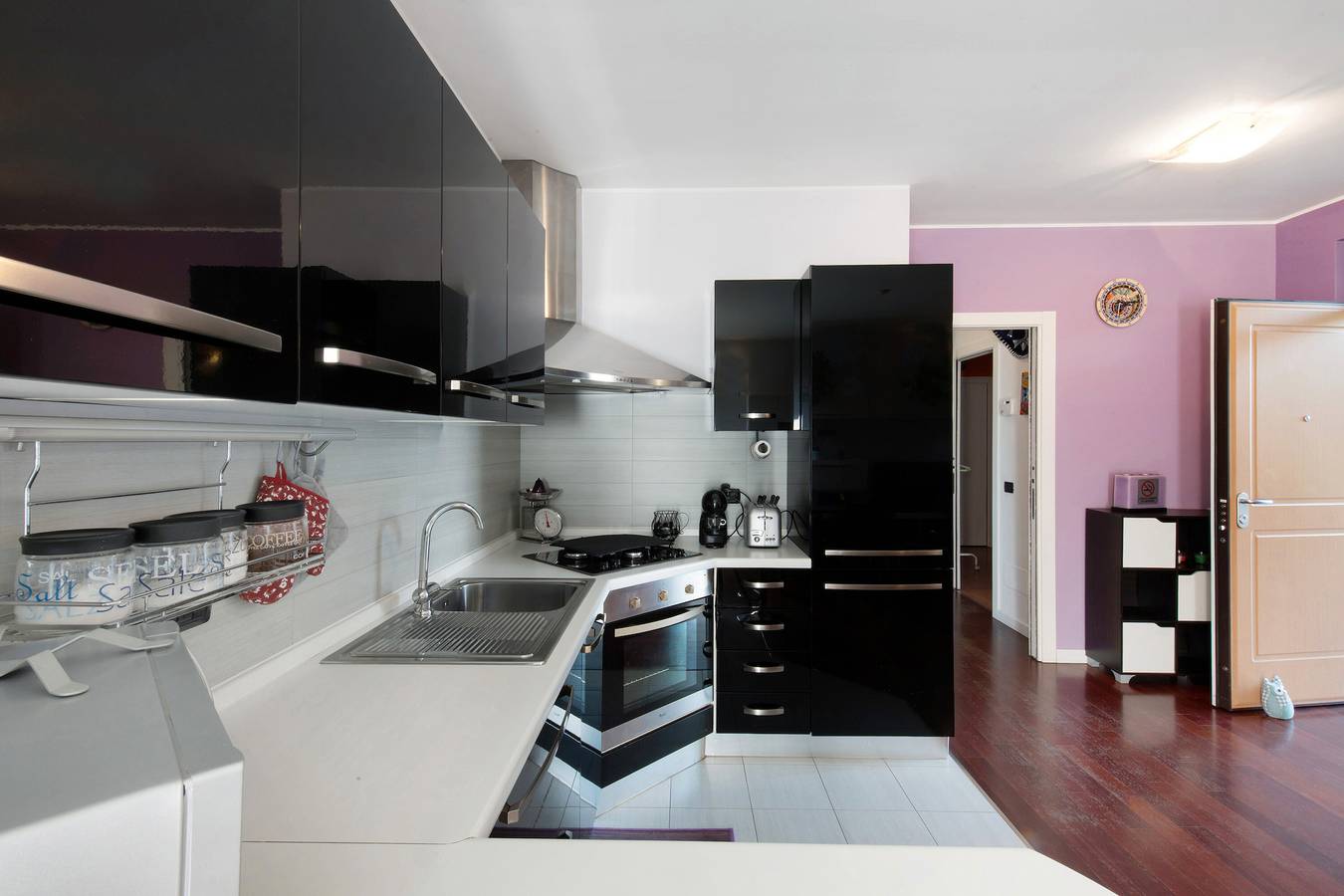 Holiday Home 'Dreams To Lake Como' with Private Garden and Wi-Fi in Senna Comasco, Brianza