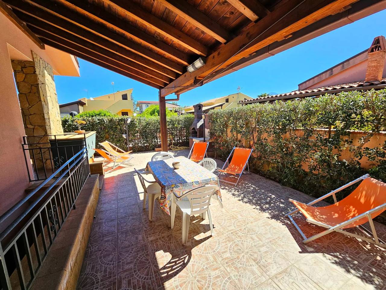 Casa 8 Personas in Campofelice di Roccella, Provincia de Palermo