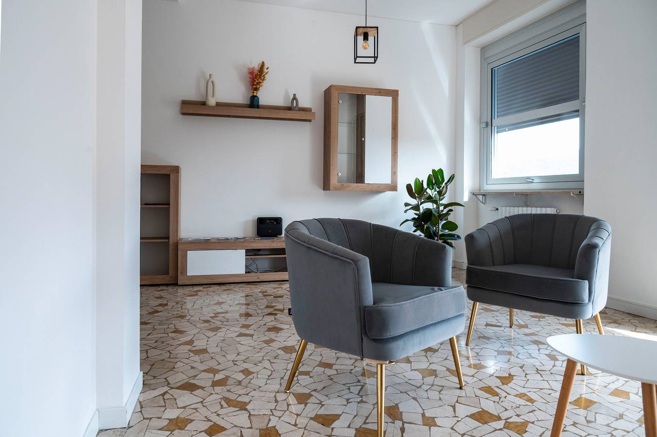 Room 'Enza 2' with Wi-Fi in Bergamo, Bergamo Province