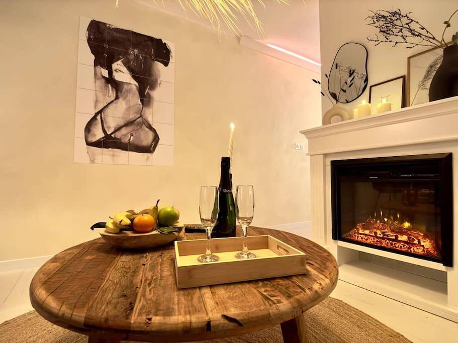 Appartement entier, One-Bedroom Apartment in Déville-lès-Rouen, Région de Rouen