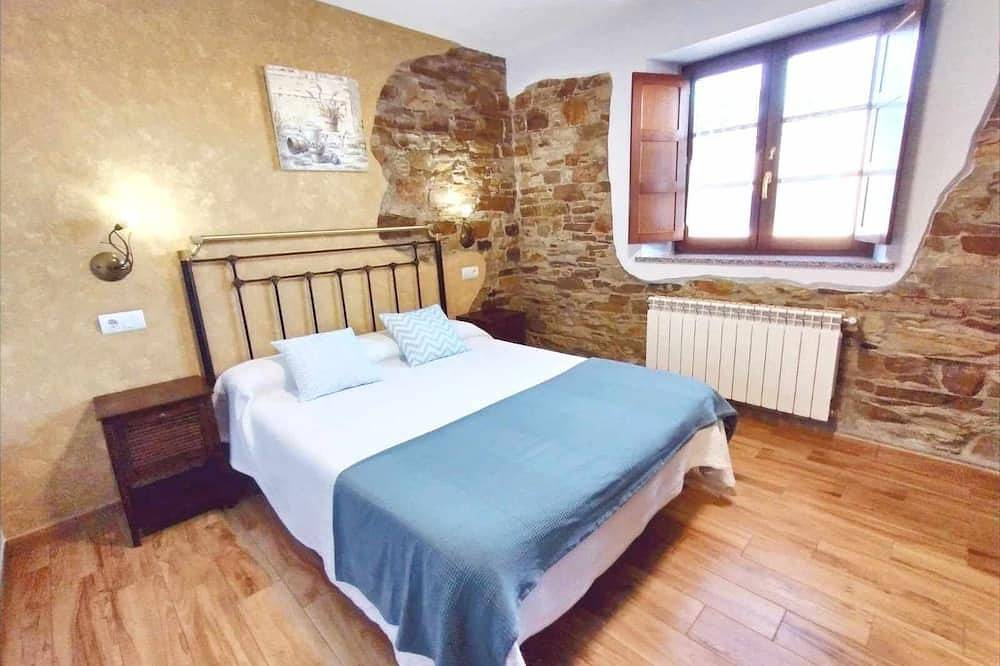 Apartamento entero, Apartamento 2: Con porche, piscina y jardín in Tapia de Casariego, Costa Verde