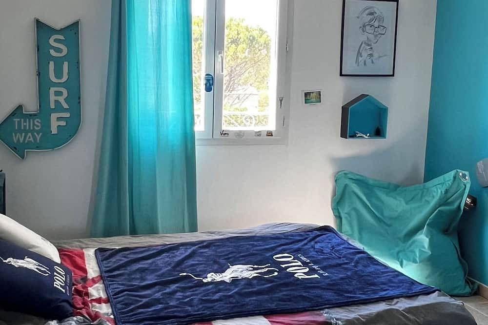 Magnificent bastide in Provence, swimming pool, near Aix, with view, calm,shop 5 min in Bouc-Bel-Air, Aix-en-Provence region