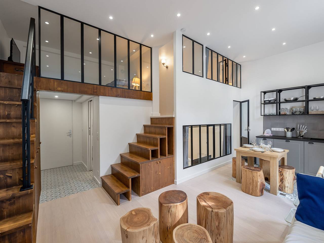 Apartamento entero, Apartamento renovado en el centro de Méribel, cerca de pistas, para 8 personas, con terraza y Wifi in Méribel, Les Allues