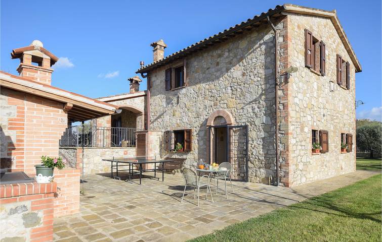 Agriturismo per 4 persone, con Terrazza e Giardino a Marsciano