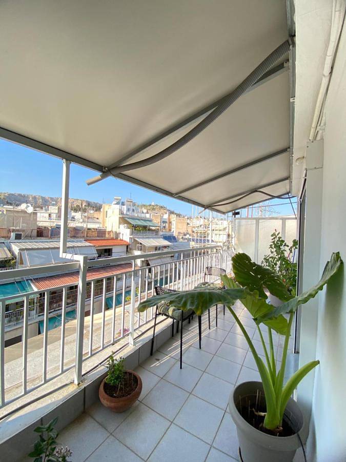 Bnb für 3 Personen, mit Balkon und Terrasse sowie Ausblick in Athen