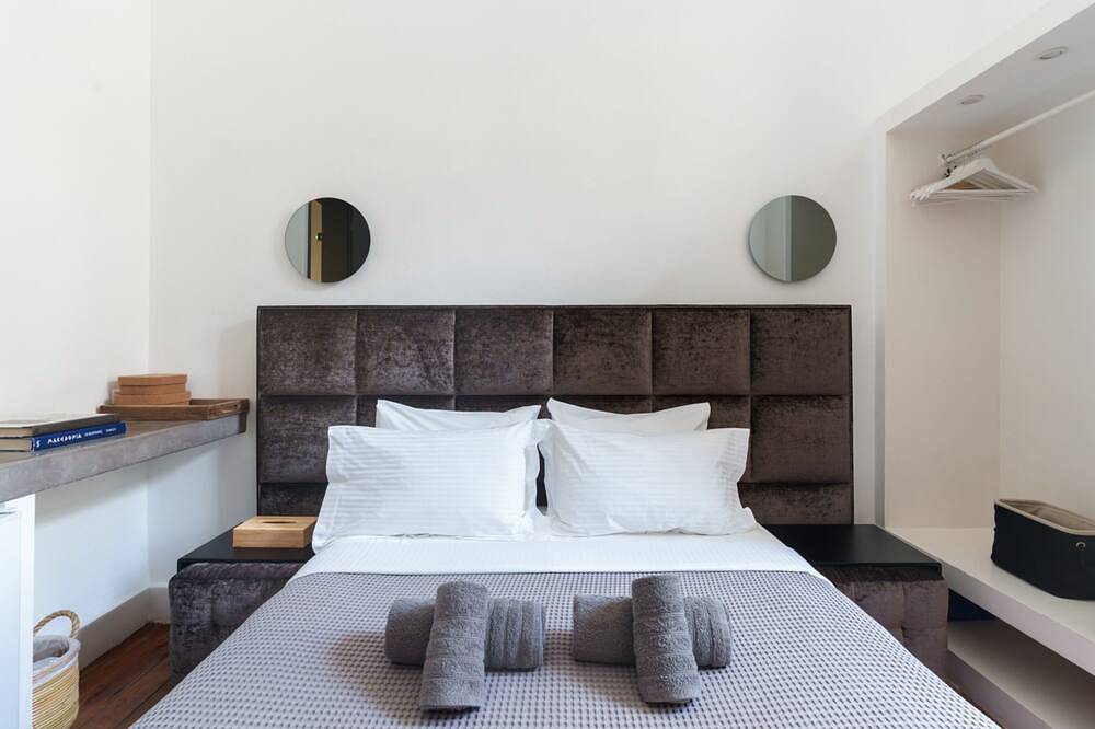 Art Pantheon Deluxe Suite in Plaka • Acropolis area in Central Section of Athens, Athens