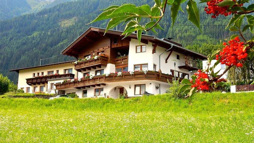 Ferienwohnung für 8 Personen, mit Garten in Sautens