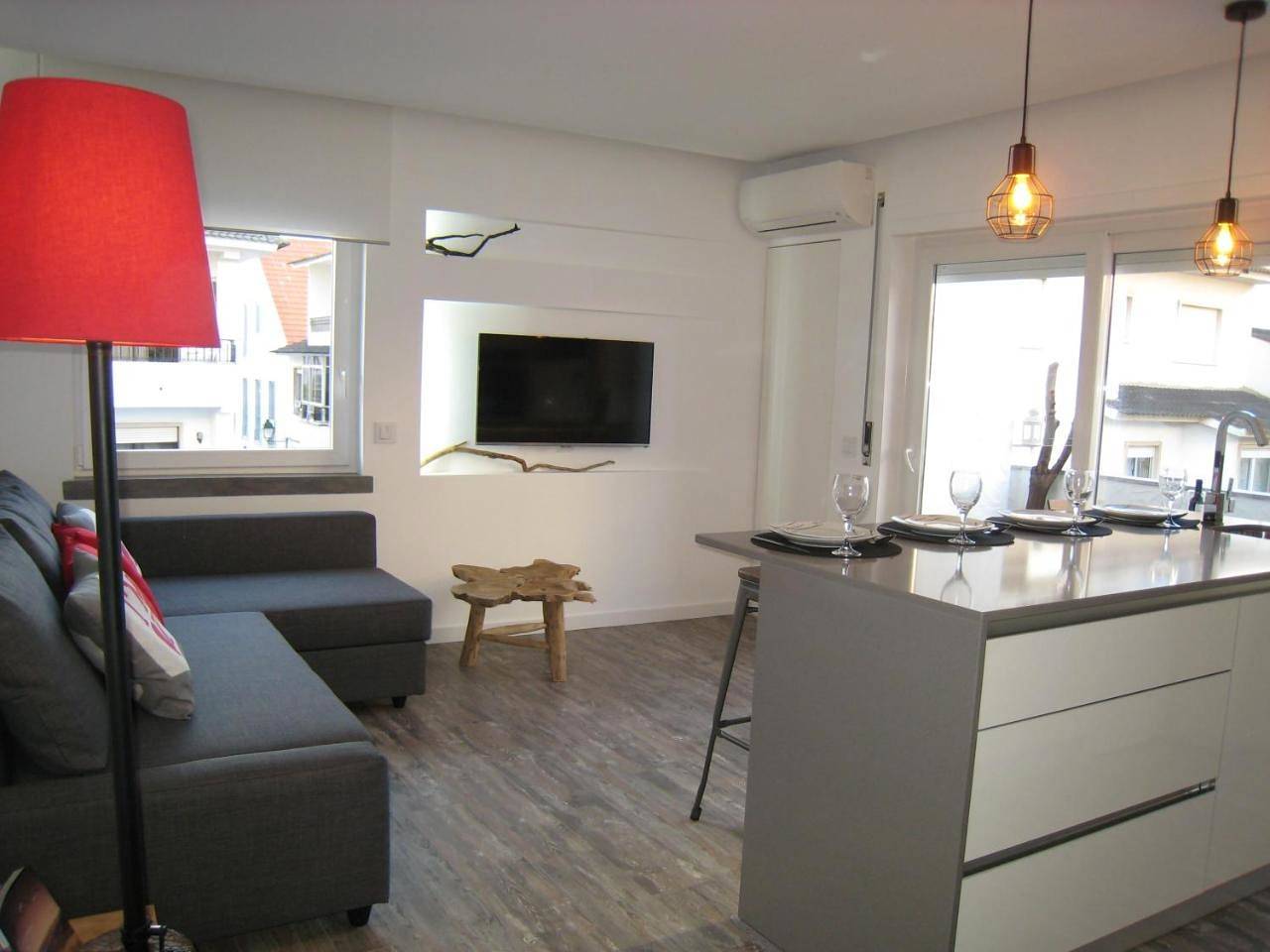 Apartamento inteiro, Apartment with Balcony in Cascais e Estoril, Costa de Lisboa