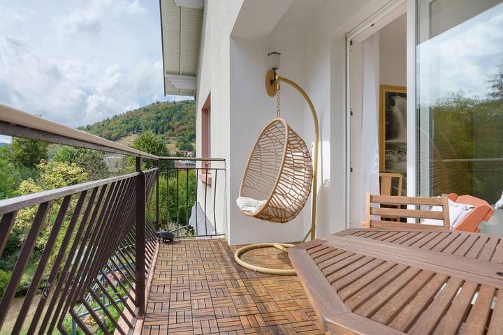 Chambre d'hôtes « Chambre B et C – Sportive » avec vue montagne, terrasse partagée et Wi-Fi in Cornimont, Parc naturel régional des Ballons des Vosges