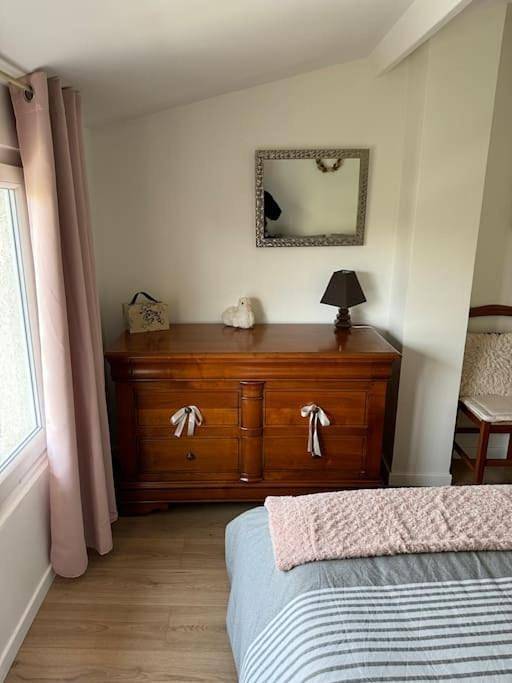 Gîte pour 4 personnes, avec vue et jardin à Jouars-Pontchartrain - 2