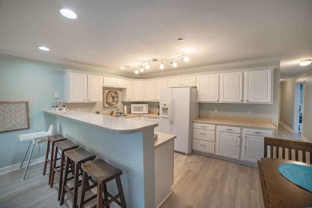 Ganze Wohnung, Beach Please │ 2Br/2Ba w/ 2 K in the heart of Oki! in Oak Island (NC), Brunswick County