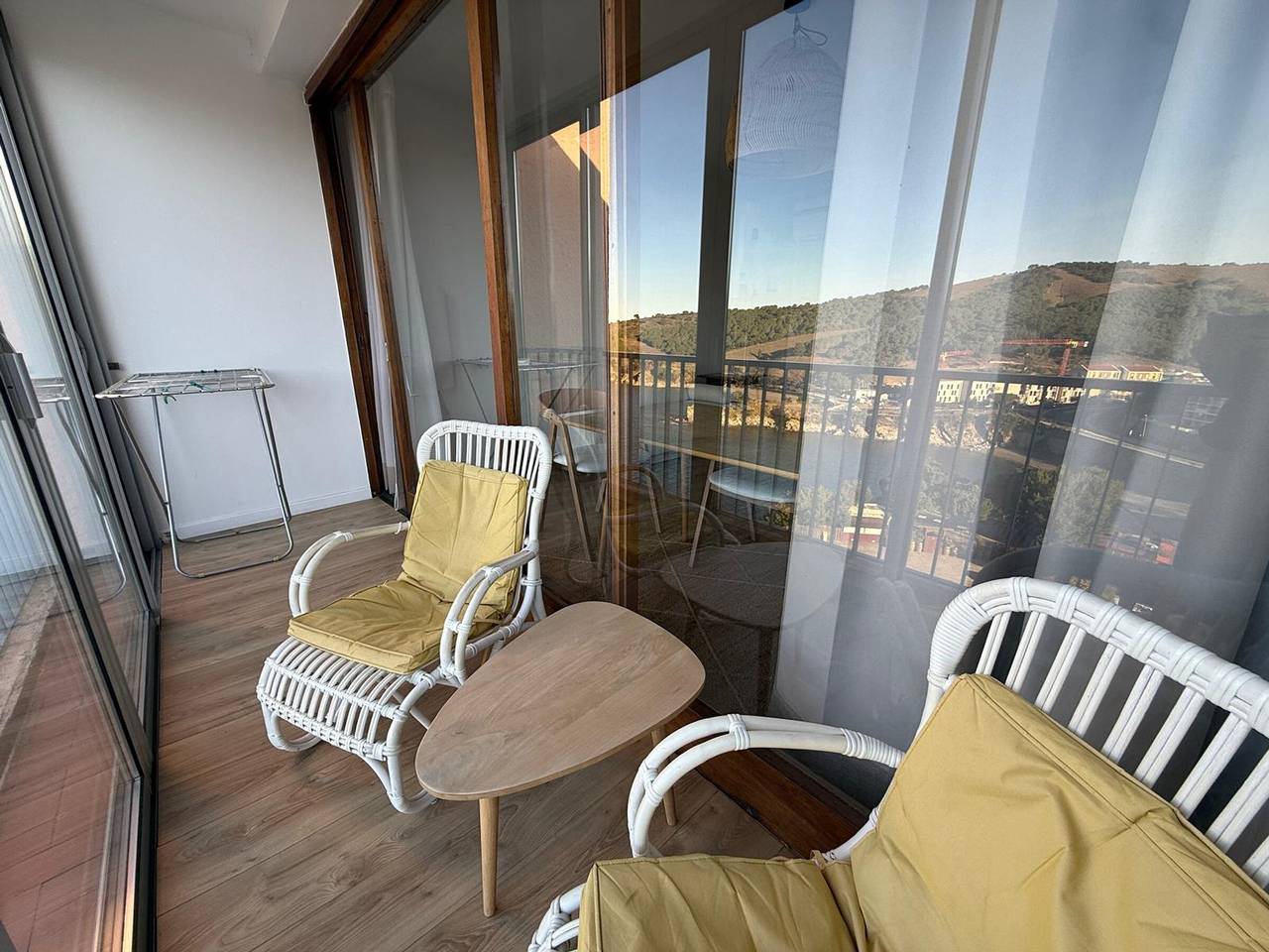 Ganze Wohnung, Komfortables Studio mit Meerblick, Loggia, Haustiere erlaubt und privater Parkplatz in La Côte Vermeille, Banyuls-sur-Mer