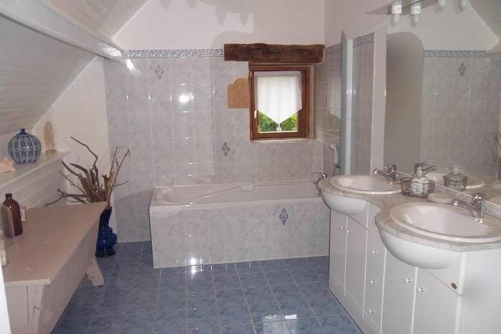 Location de vacances pour 7 personnes, avec terrasse et jardin à Plazac - 4