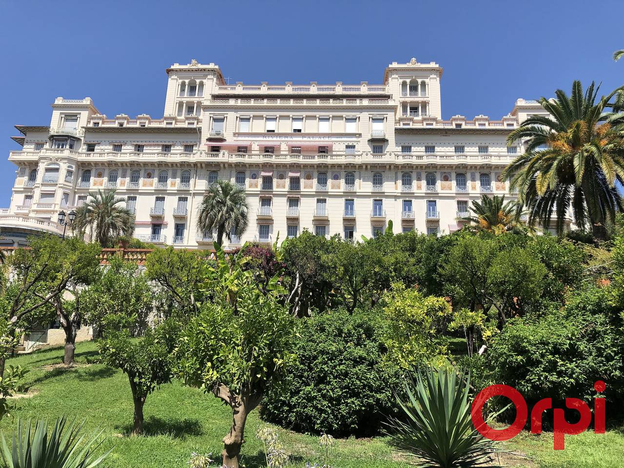 Studio entier, Studio charmant, climatisé, dans un ancien palace à Menton in Menton, Région de Nice