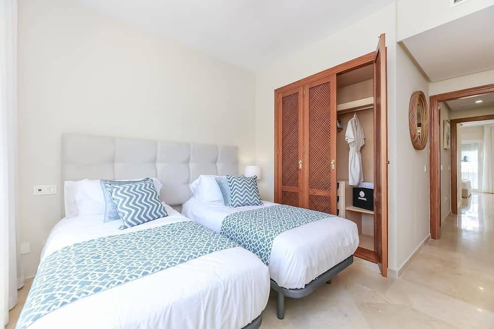Entire apartment, Paradise at Costalita beachfront apartment in Triangulo de Costalita, Estepona