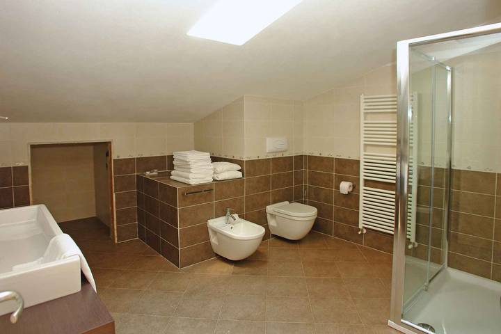 Ferienwohnung für 6 Personen, mit Balkon und Garten in Tignale - 4