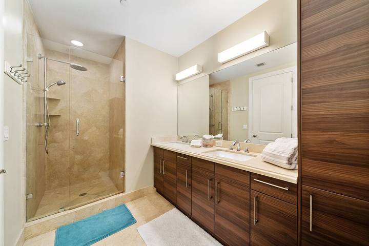 Vacation rental for 6 people, with balcony and pool as well as hot tub, with pets in Deerfield Beach