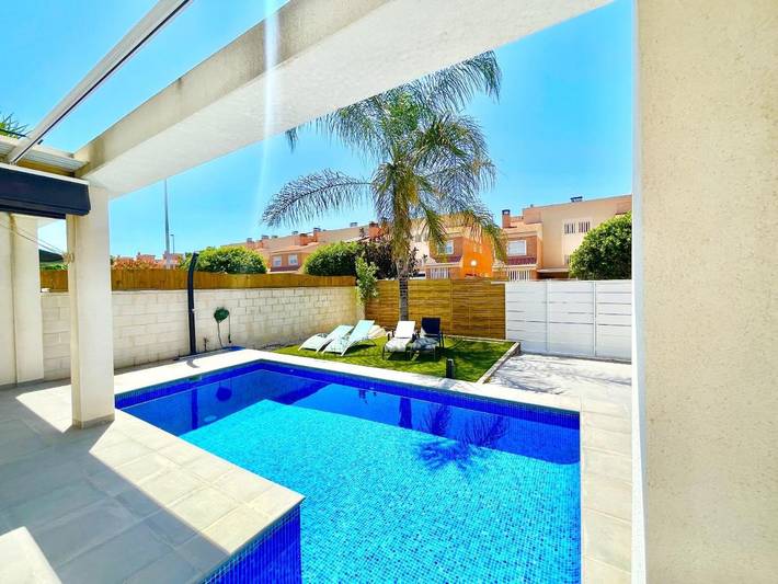Casa rural para 6 personas, con piscina además de jardín y terraza en Santa Pola - 3