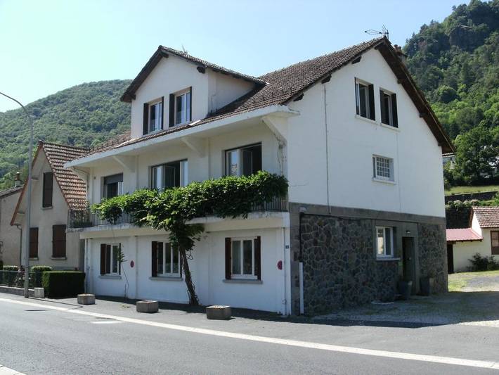 Appartement de vacances pour 8 personnes, avec Balcon et Terrasse ainsi que Jardin et Vue