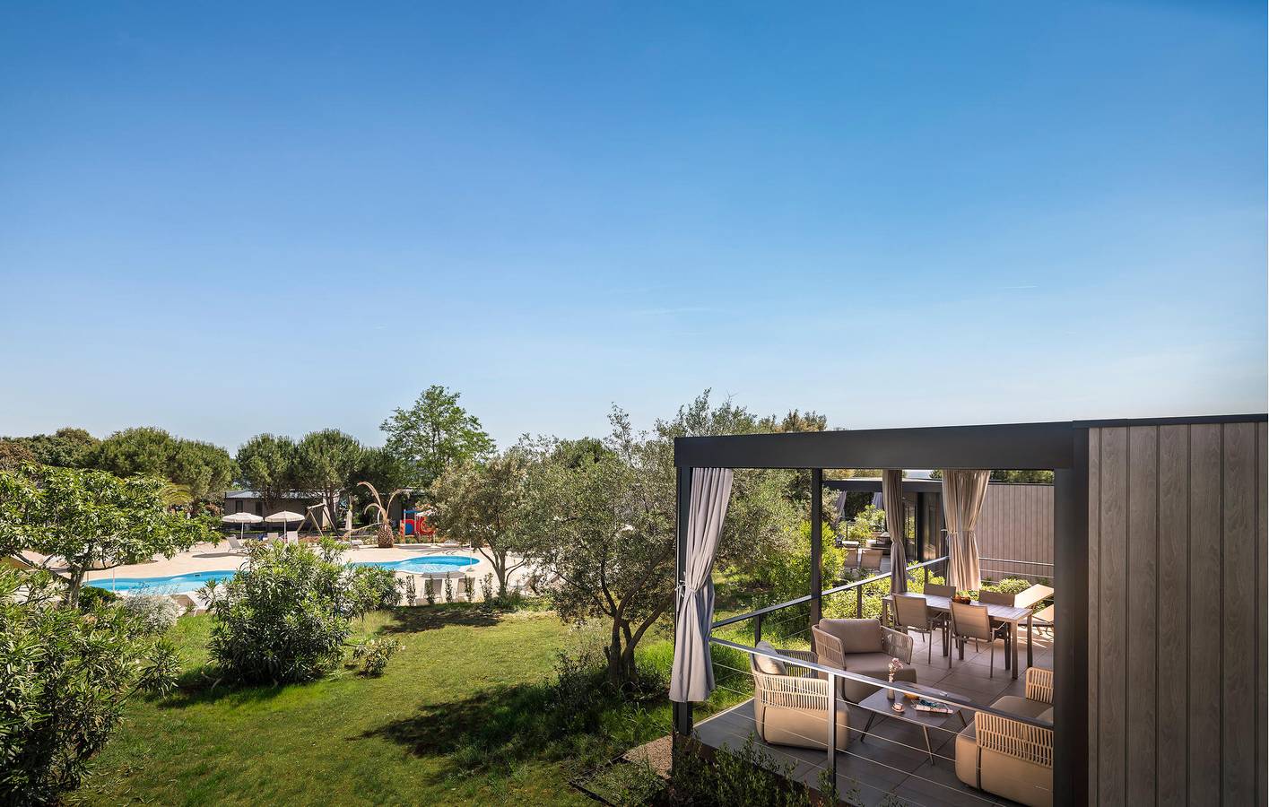Charmantes Apartment, 2 km vom Strand entfernt: mit Pool, WLAN und Parkplatz in Novigrad, Umag und Umgebung