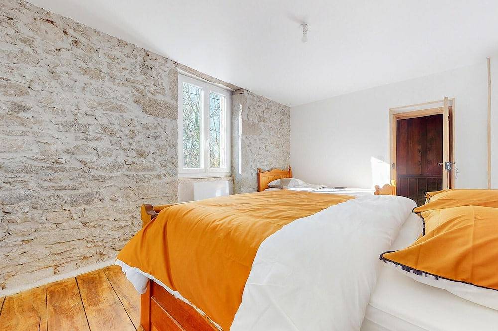 Amazing home in St-Hilaire-le-Château in Saint-Hilaire-le-Château, Guéret region