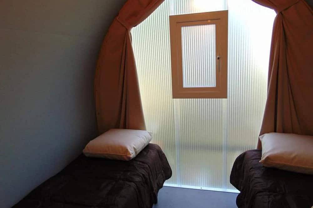 Zecamping 3 étoiles familial piscine chauffée mobil-home 16m2 in Florac-Trois-Rivières, Cévennes