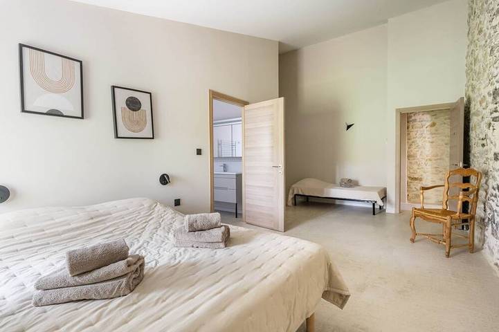 Location de vacances pour 14 personnes, avec piscine et jardin à Puy-Saint-Martin - 3