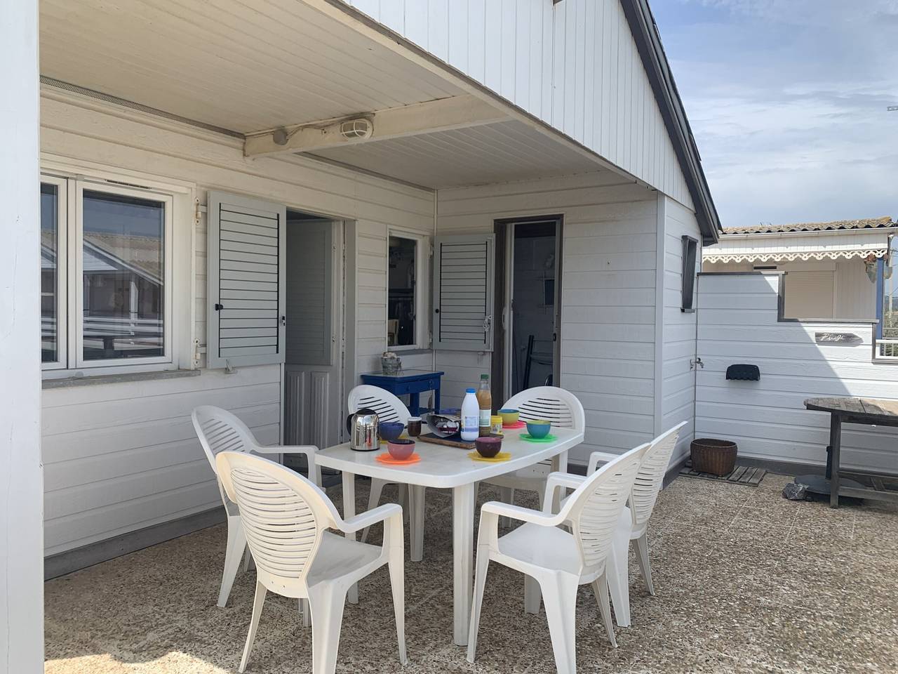 Charmantes Chalet 50m vom Strand - 6 Pers, Terrasse, Tv, Spülmaschine in Plage des Chalets, Gruissan