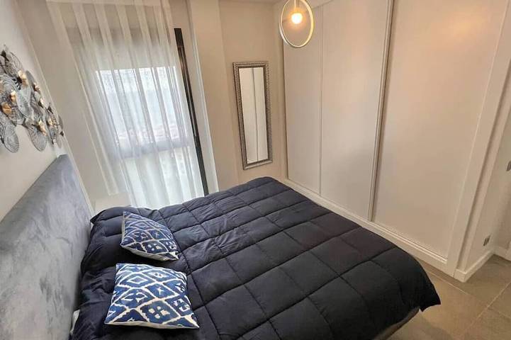 Ganze Wohnung, Penthouse  with stunning sea views-ideal for remote working in Manilva, Málaga Provinz