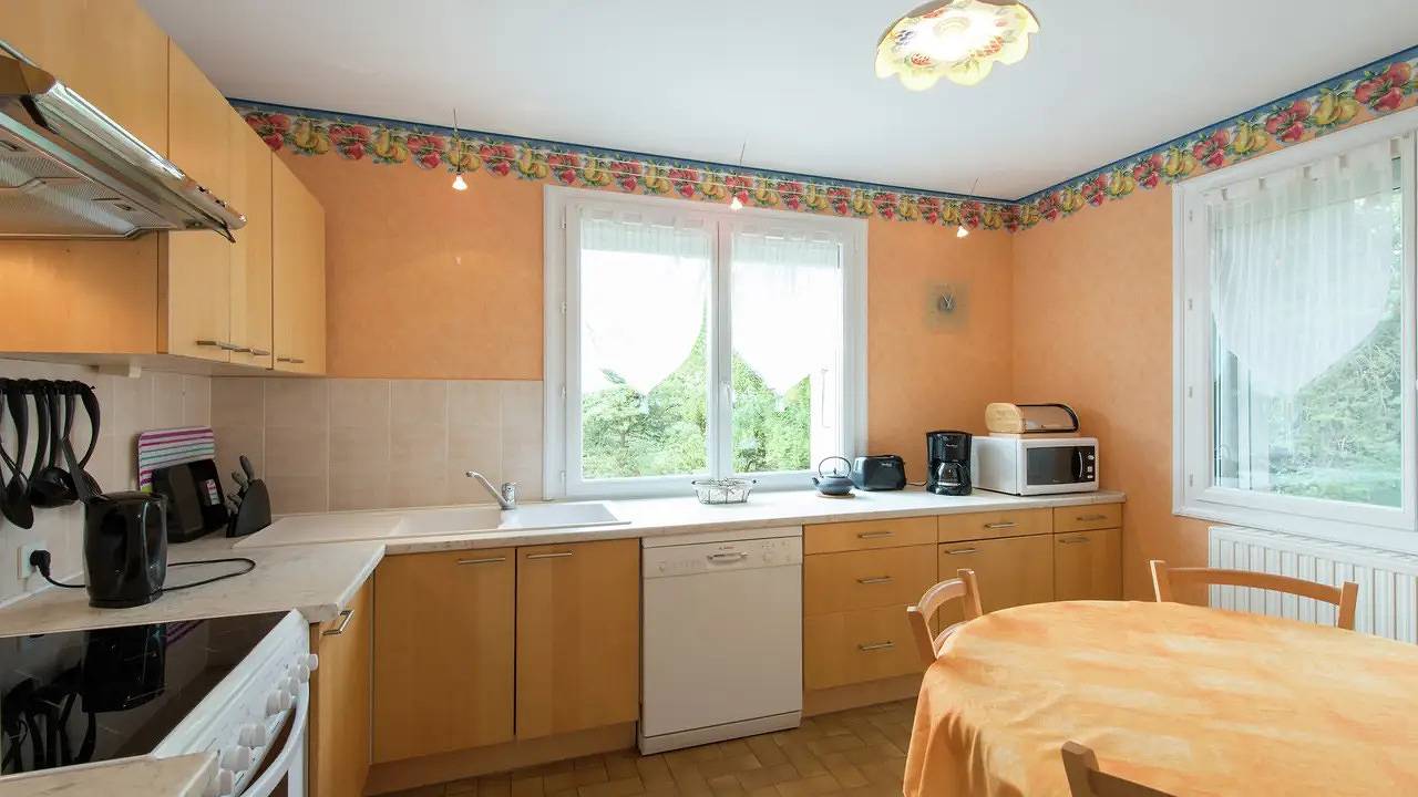 Maison de vacances pour 6 personnes avec terrasse in Bathernay, Région de Valence