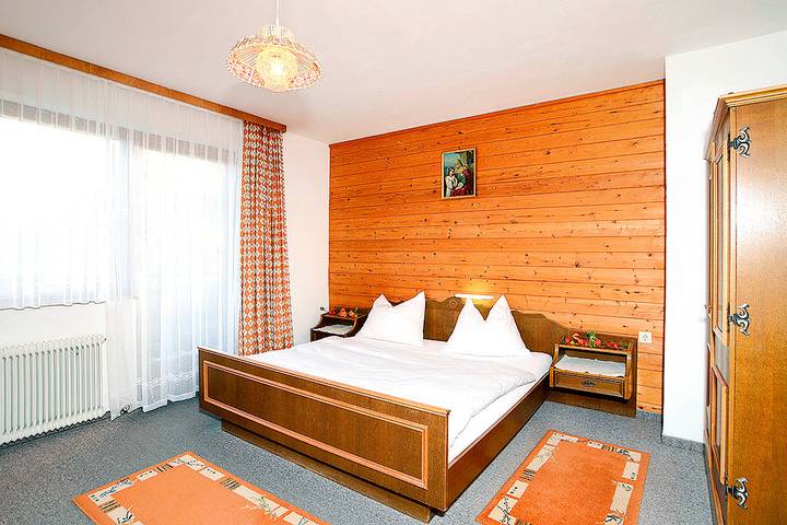 Ferienhaus für 16 Personen, mit Balkon und Ausblick in Hainzenberg - 2