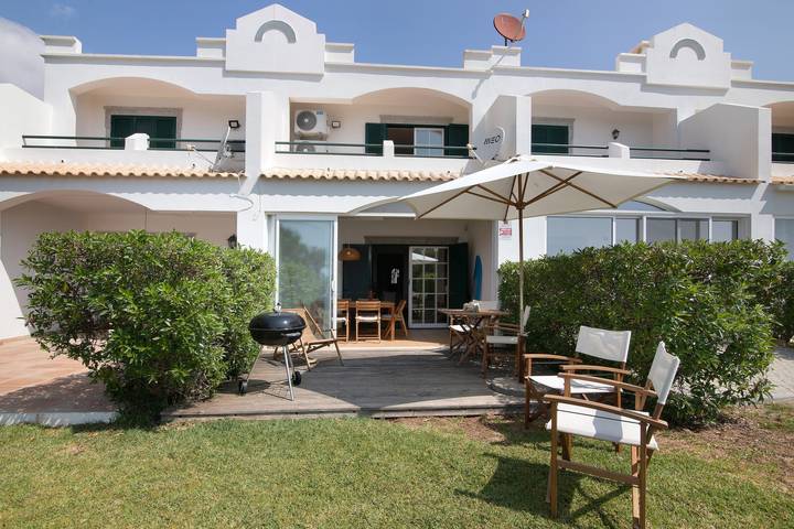 Villa para 6 pessoas, com Varanda e Jardim e ainda Vista para o lago no Algarve