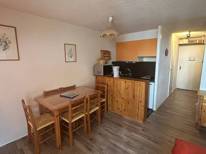 Gîte pour 4 personnes, avec balcon dans Super Besse - 2