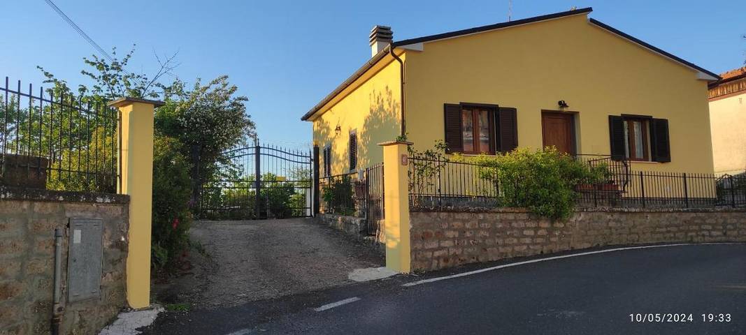 Ferienhaus für 4 Personen, mit Garten und Ausblick