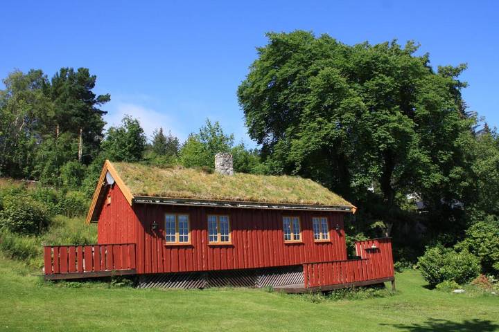 Camping for 4 personer, med terrasse og utsikt i tillegg til hage på Vestlandet
