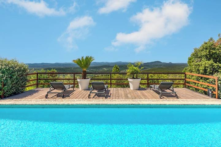 Villa pour 9 personnes, avec jacuzzi ainsi que jardin et sauna - 1